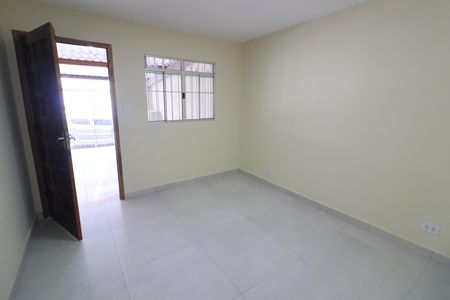 Sala de casa para alugar com 3 quartos, 170m² em Metalúrgicos, Osasco