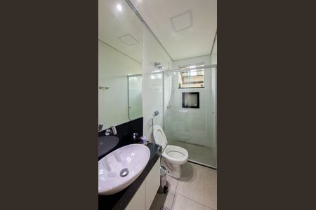 Casa à venda com 124m², 3 quartos e 1 vaga Casa à venda com 124m², 3 quartos e 1 vagaBanheiro