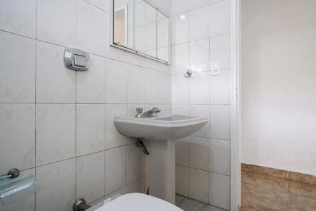 Casa à venda com 122m², 2 quartos e 1 vagaBanheiro 2