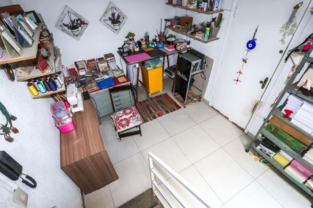 Casa de condomínio para alugar com 162m², 2 quartos e 2 vagas Casa de condomínio para alugar com 162m², 2 quartos e 2 vagasPorão