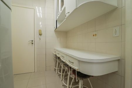 Apartamento à venda com 89m², 3 quartos e 2 vagas Apartamento à venda com 89m², 3 quartos e 2 vagasCozinha