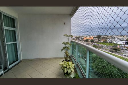 Apartamento à venda com 83m², 3 quartos e 2 vagasVaranda