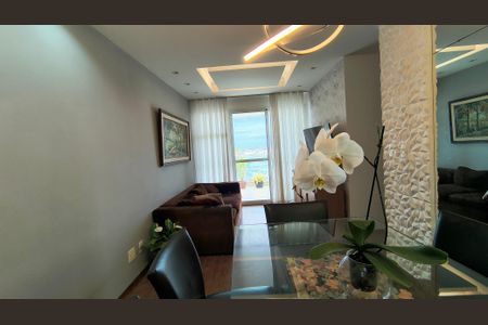 Apartamento à venda com 83m², 3 quartos e 2 vagasSala