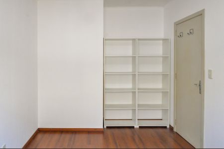 Quarto 1 de apartamento para alugar com 1 quarto, 50m² em Medianeira, Porto Alegre