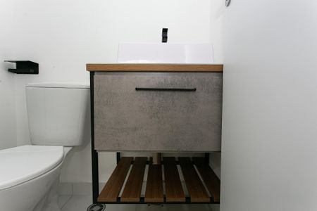 Apartamento para alugar com 35m², 2 quartos e 1 vaga Apartamento para alugar com 35m², 2 quartos e 1 vagaBanheiro