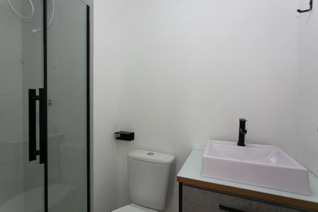 Apartamento para alugar com 35m², 2 quartos e 1 vaga Apartamento para alugar com 35m², 2 quartos e 1 vagaBanheiro