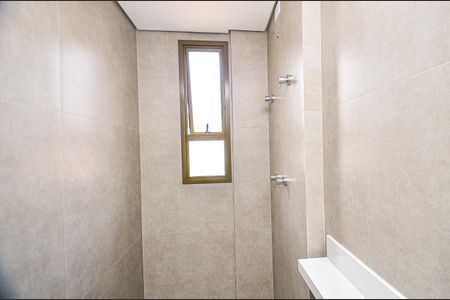 Apartamento à venda com 68m², 2 quartos e 2 vagas Apartamento à venda com 68m², 2 quartos e 2 vagasBanheiro Suite 1