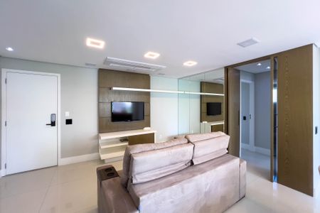 Apartamento à venda com 67m², 2 quartos e 2 vagasSala