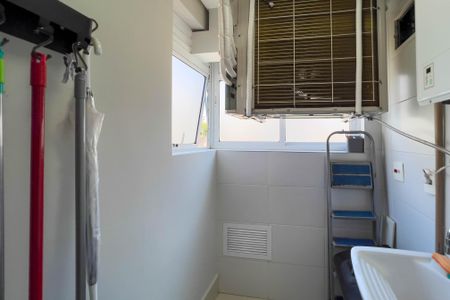 Apartamento à venda com 67m², 2 quartos e 2 vagasÁrea de serviço 