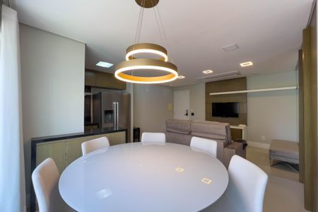 Apartamento à venda com 67m², 2 quartos e 2 vagasSala