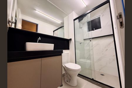 Banheiro de apartamento para alugar com 1 quarto, 25m² em Vila Butantã, São Paulo