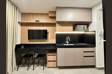 Cozinha de apartamento para alugar com 1 quarto, 25m² em Vila Butantã, São Paulo