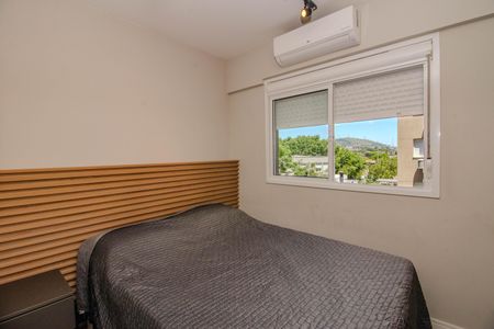 Quarto 1 de apartamento à venda com 2 quartos, 64m² em Jardim Carvalho, Porto Alegre