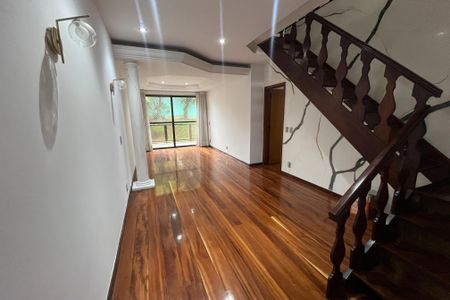 Sala de apartamento para alugar com 3 quartos, 240m² em Jardim Guanabara, Rio de Janeiro