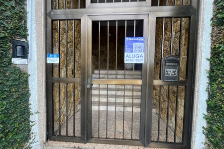 Apartamento para alugar com 240m², 3 quartos e 2 vagasPlaca