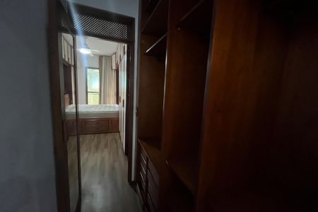 Apartamento para alugar com 240m², 3 quartos e 2 vagasCloset da Suíte