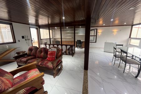 Apartamento para alugar com 240m², 3 quartos e 2 vagasCobertura