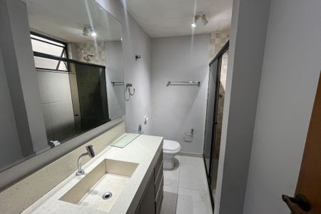 Apartamento para alugar com 240m², 3 quartos e 2 vagasBanheiro da Suíte