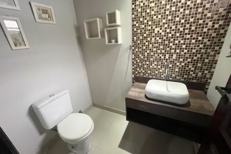 Apartamento para alugar com 240m², 3 quartos e 2 vagasLavabo
