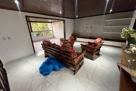 Apartamento para alugar com 240m², 3 quartos e 2 vagasCobertura