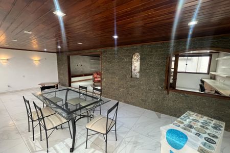 Apartamento para alugar com 240m², 3 quartos e 2 vagasCobertura