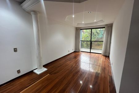 Apartamento para alugar com 240m², 3 quartos e 2 vagasSala