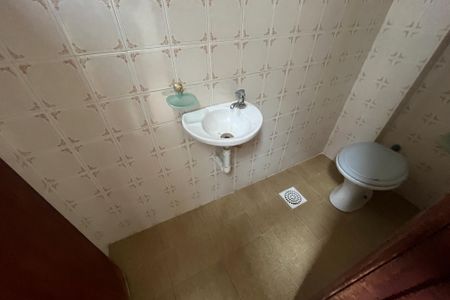 Apartamento para alugar com 240m², 3 quartos e 2 vagasBanheiro de Serviço