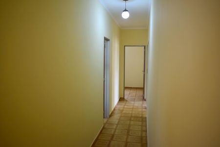 Corredor de casa para alugar com 4 quartos, 300m² em Jardim Irajá, Ribeirão Preto