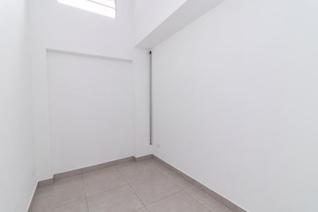 Quarto de casa para alugar com 1 quarto, 17m² em Jardim Artur Alvim, São Paulo