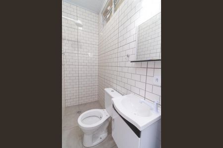 Banheiro Social de casa para alugar com 1 quarto, 17m² em Jardim Artur Alvim, São Paulo