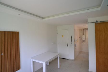 Sala de apartamento para alugar com 2 quartos, 42m² em Itanhangá, Rio de Janeiro