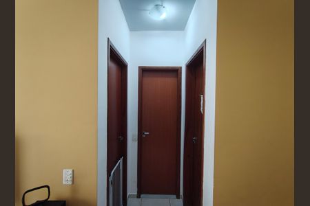 Corredor de apartamento para alugar com 2 quartos, 55m² em Taquara, Rio de Janeiro