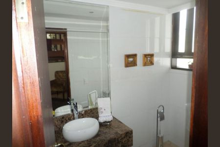 Casa à venda com 6 quartos, 400m² em Interlagos, São Paulo