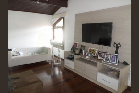 Casa à venda com 6 quartos, 400m² em Interlagos, São Paulo