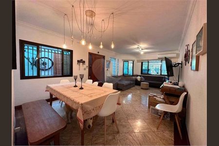 Casa à venda com 3 quartos, 128m² em Lapa, São Paulo