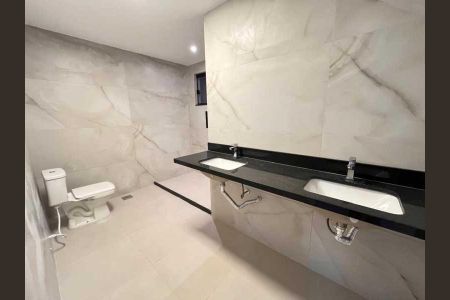 Casa à venda com 5 quartos, 375m² em Tauá, Rio de Janeiro