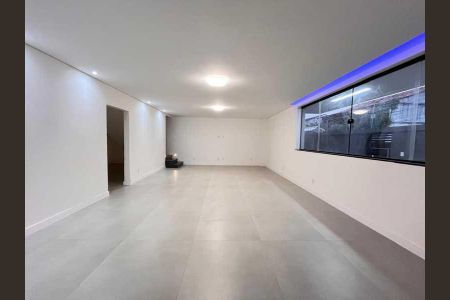 Casa à venda com 5 quartos, 375m² em Tauá, Rio de Janeiro