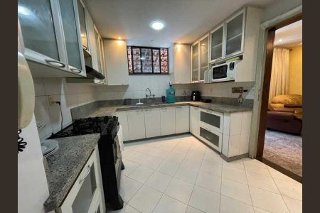 Casa à venda com 192m², 3 quartos e 2 vagas