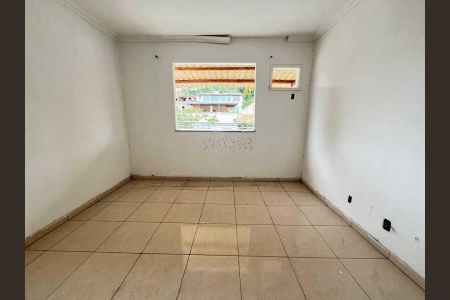 Casa à venda com 6 quartos, 261m² em Bancários, Rio de Janeiro
