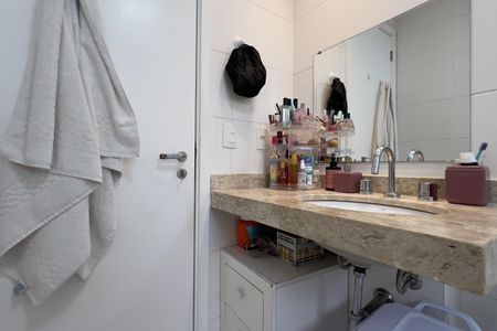 Apartamento à venda com 116m², 3 quartos e 2 vagasBanheiro da Suíte 1