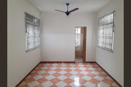 Casa à venda com 216m², 4 quartos e 2 vagas