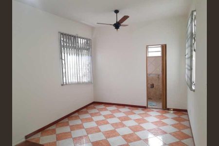 Casa à venda com 216m², 4 quartos e 2 vagas