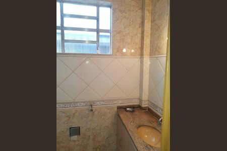 Casa à venda com 216m², 4 quartos e 2 vagas