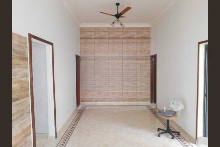 Casa à venda com 216m², 4 quartos e 2 vagas