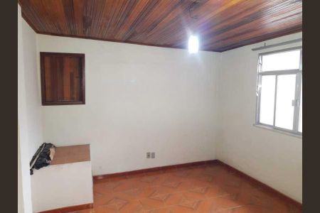 Casa à venda com 216m², 4 quartos e 2 vagas