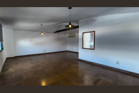 Apartamento para alugar com 340m², 4 quartos e 2 vagas Apartamento para alugar com 340m², 4 quartos e 2 vagasQuarto