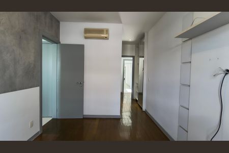 Apartamento para alugar com 340m², 4 quartos e 2 vagas Apartamento para alugar com 340m², 4 quartos e 2 vagasSuíte 3