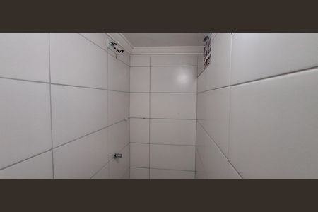 Banheiro Social de kitnet/studio para alugar com 1 quarto, 65m² em Nova Gerti, São Caetano do Sul