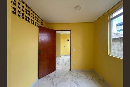 Quarto 2 de casa para alugar com 2 quartos, 70m² em Vila Cavaton, São Paulo