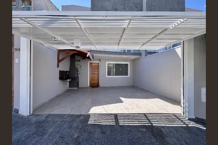 Casa à venda com 65m², 2 quartos e 2 vagasFoto 02